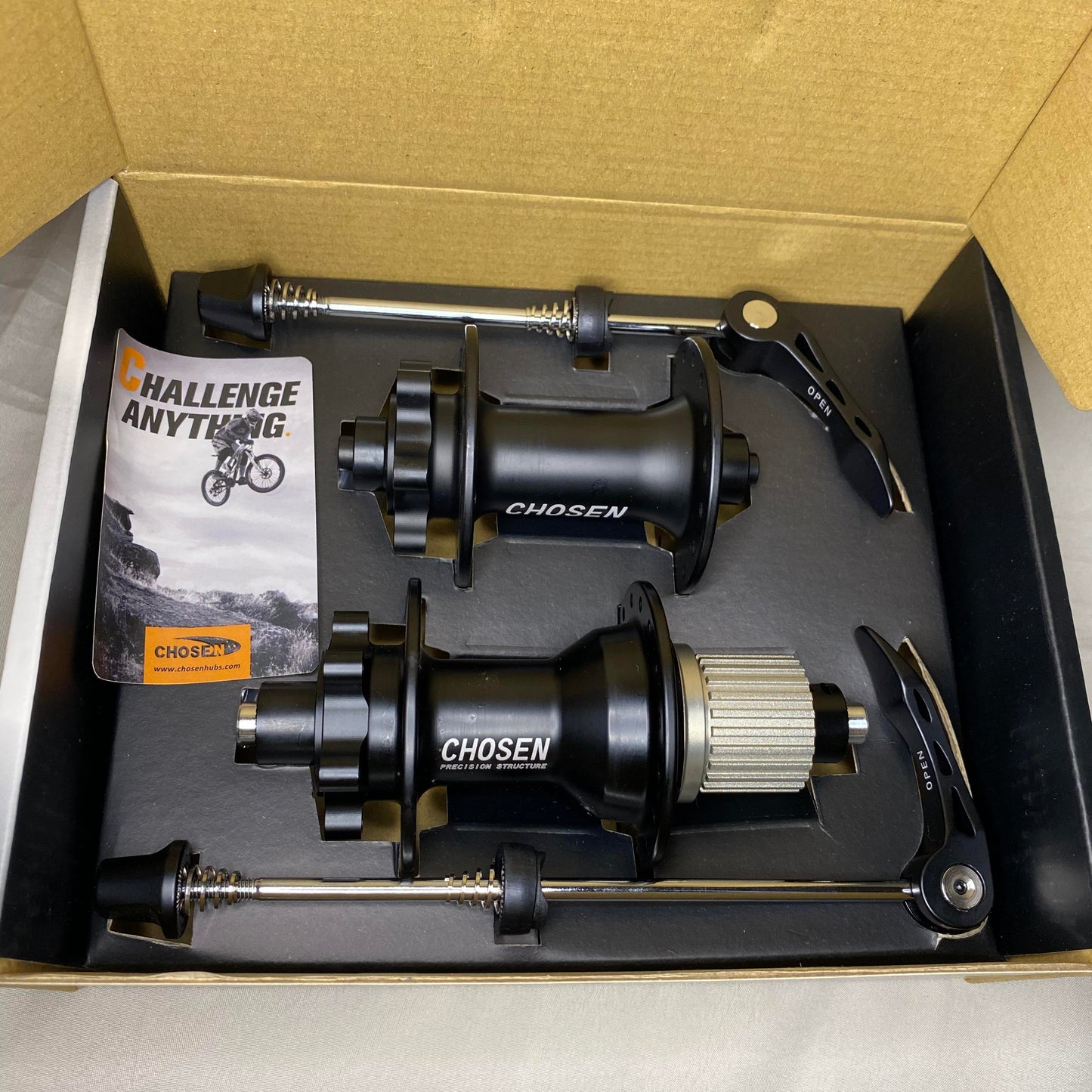 Chosen Hubs Non-Boost 32H with adaptors