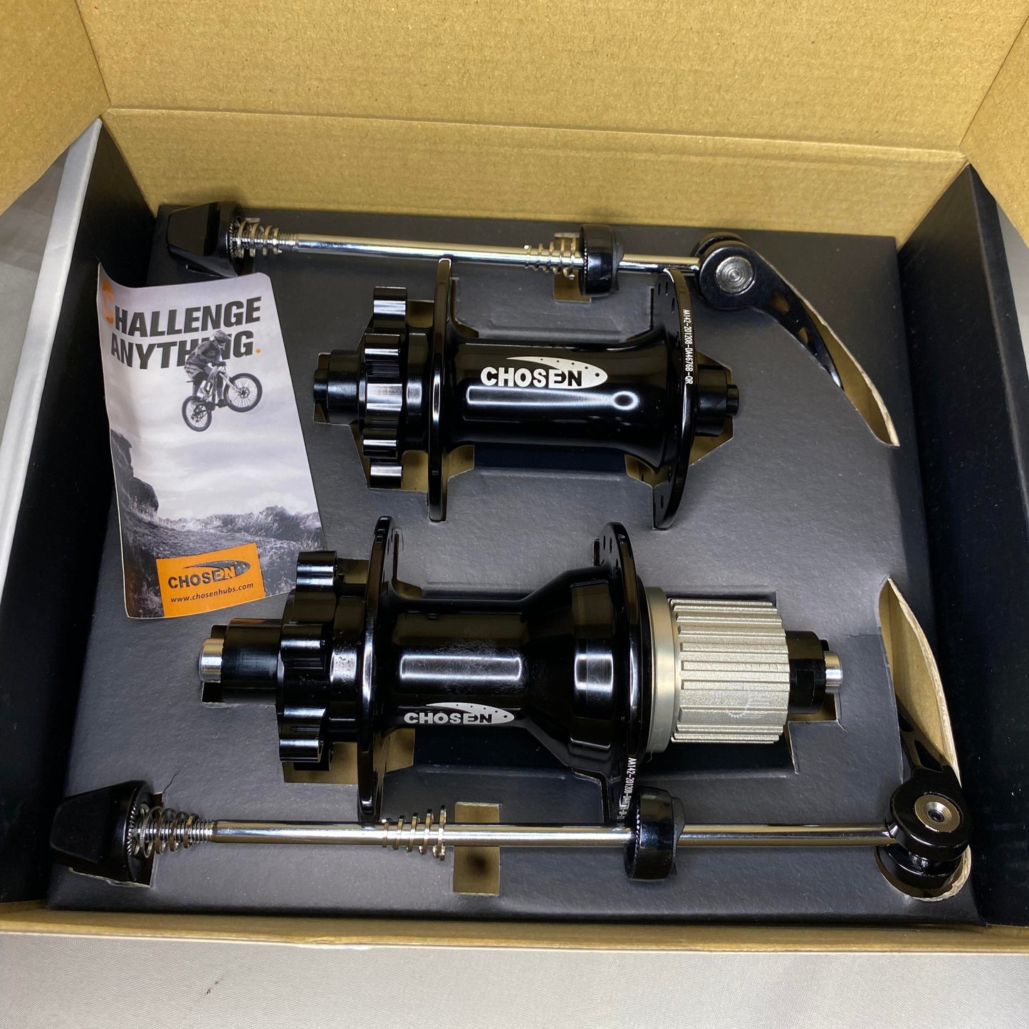 Chosen Hubs Non-Boost 32H with adaptors