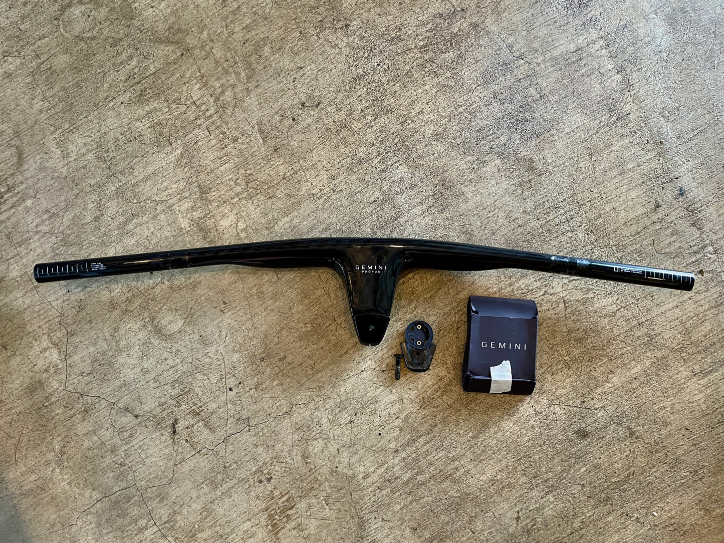 Authentic Gemini Propus  Integrated Carbon handlebar 740mm