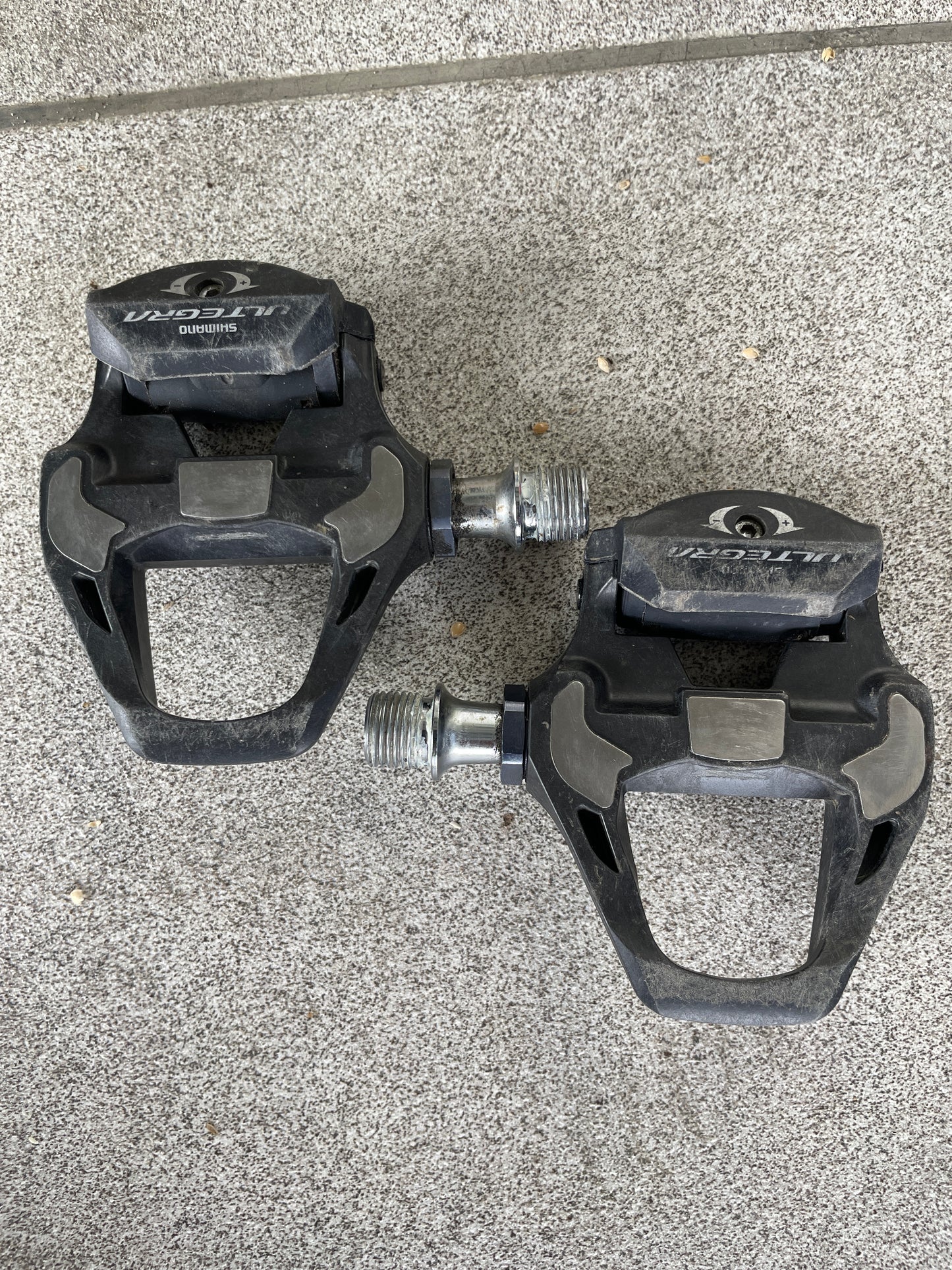 Ultegra R8100 Road Bike Pedals