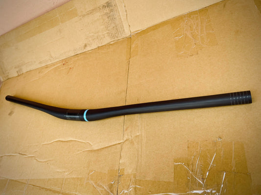 Quai Handle Bar Carbon Low Rise 800